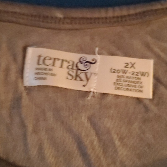 Cold Shoulder Top - Picture 8 of 8